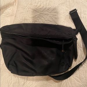 Lulu lemon Fanny pack